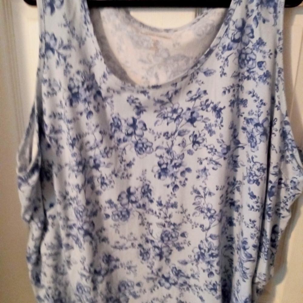 4X cornflower blue floral tank top